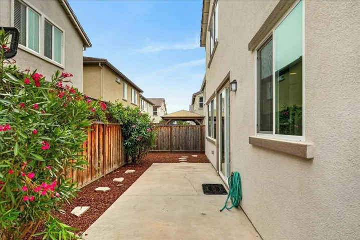 1225 Rosales Lane, Hollister, California 95023