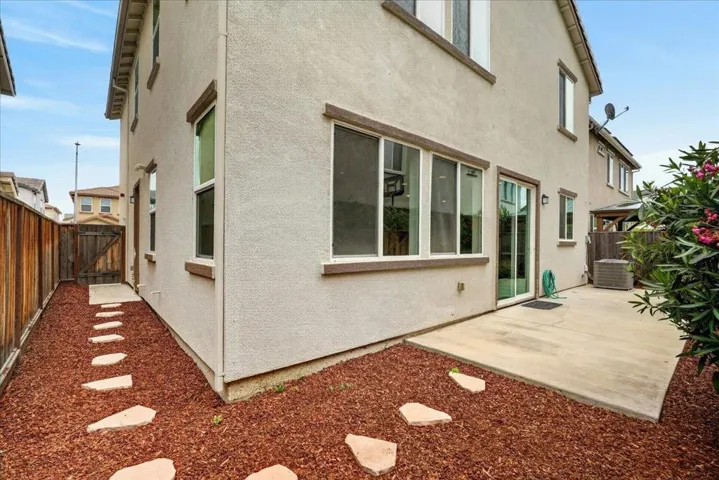 1225 Rosales Lane, Hollister, California 95023