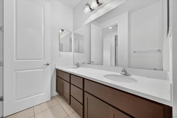 1225 Rosales Lane, Hollister, California 95023