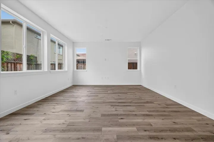 1225 Rosales Lane, Hollister, California 95023
