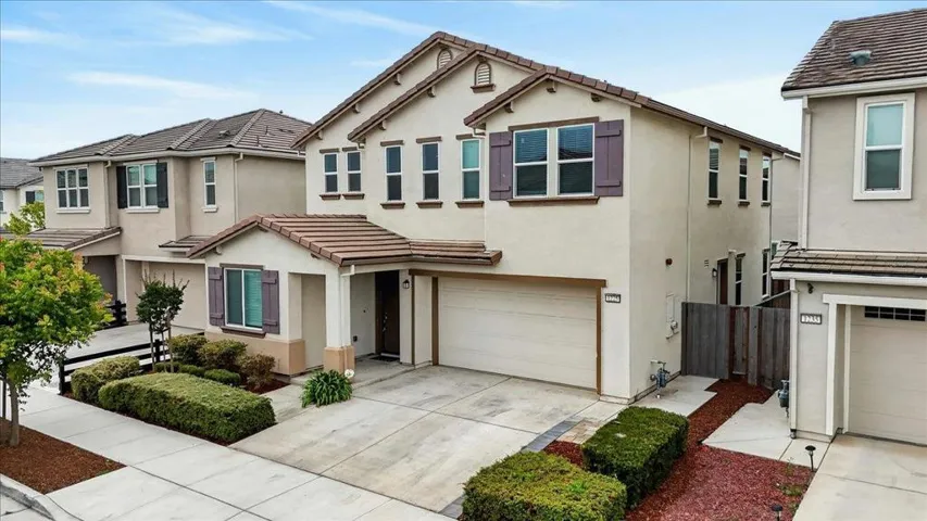 1225 Rosales Lane, Hollister, California 95023