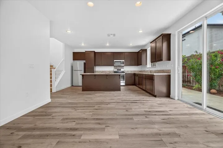 1225 Rosales Lane, Hollister, California 95023