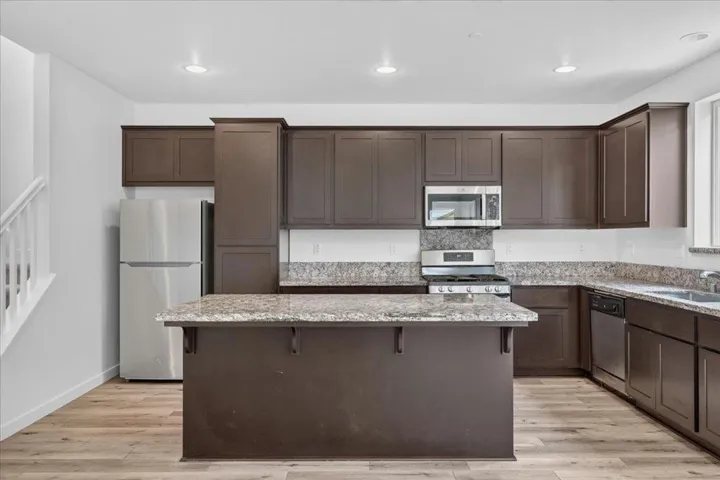 1225 Rosales Lane, Hollister, California 95023
