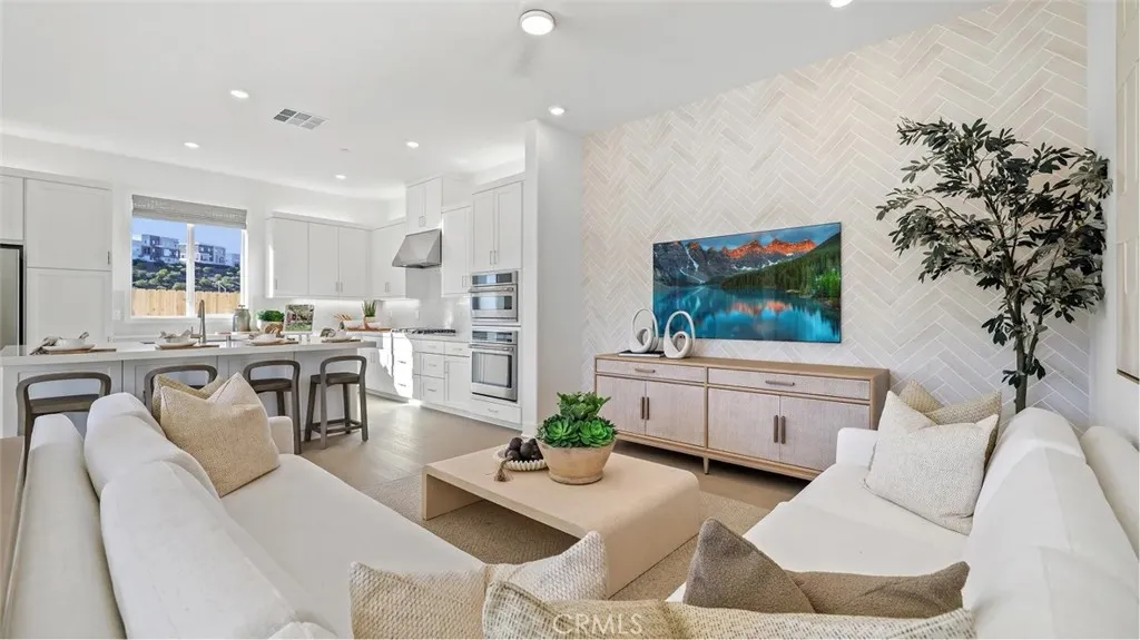 Photos shown are of model only- not actual homesite.