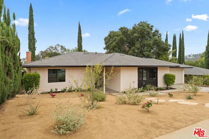 974 La Canada Verdugo Road, Pasadena, California 91103