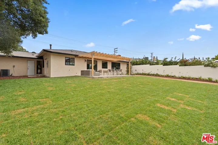 974 La Canada Verdugo Road, Pasadena, California 91103