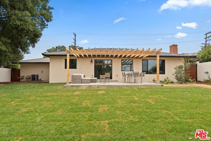 974 La Canada Verdugo Road, Pasadena, California 91103