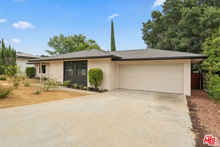 974 La Canada Verdugo Road, Pasadena, California 91103