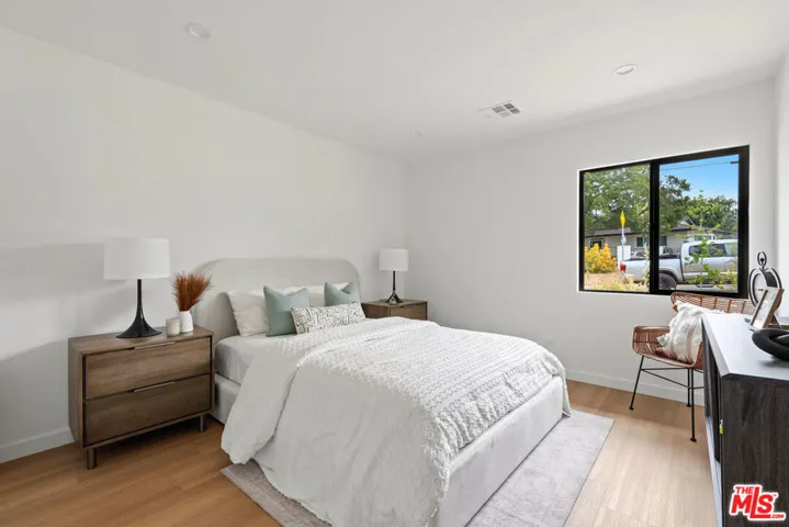 974 La Canada Verdugo Road, Pasadena, California 91103