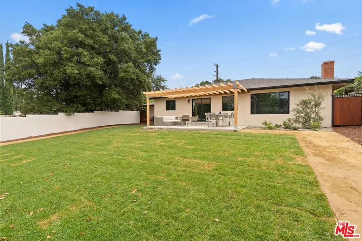974 La Canada Verdugo Road, Pasadena, California 91103