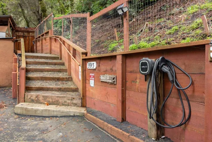 9913 Alba Road, Ben Lomond, California 95005
