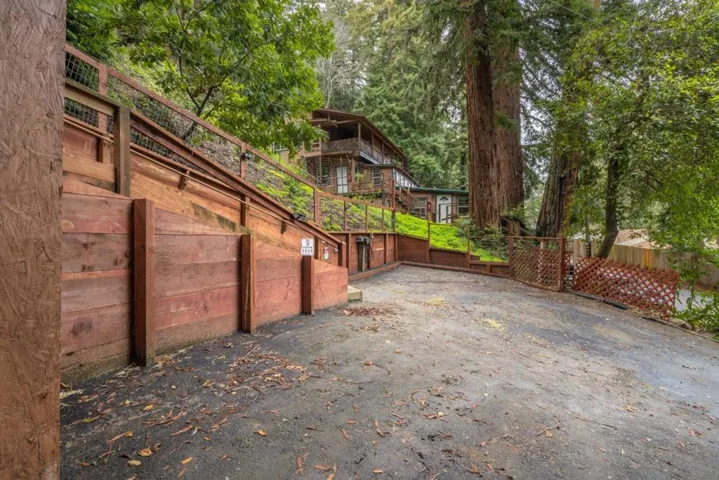 9913 Alba Road, Ben Lomond, California 95005