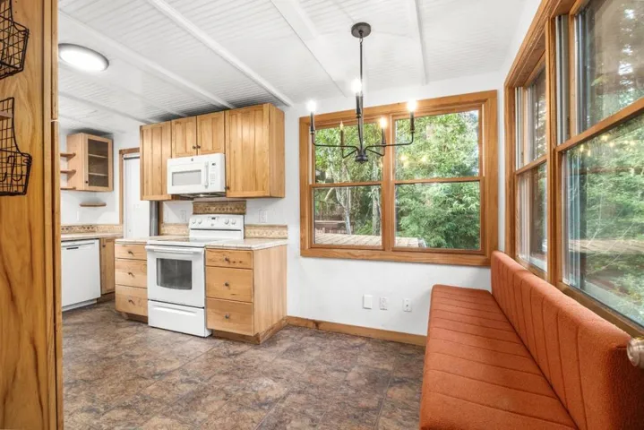9913 Alba Road, Ben Lomond, California 95005