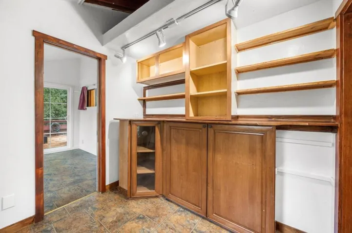 9913 Alba Road, Ben Lomond, California 95005