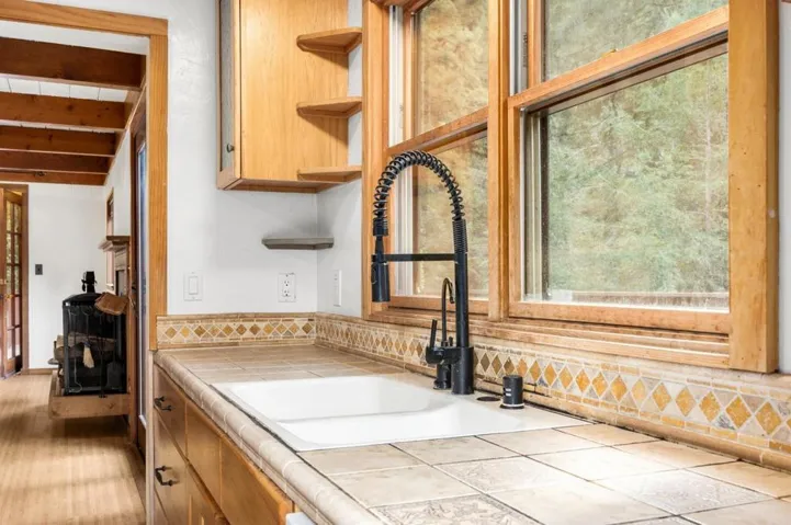 9913 Alba Road, Ben Lomond, California 95005