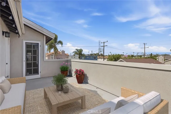 Deck virtually staged