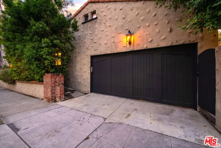 12031 Valleyheart Drive, Studio City, California 91604