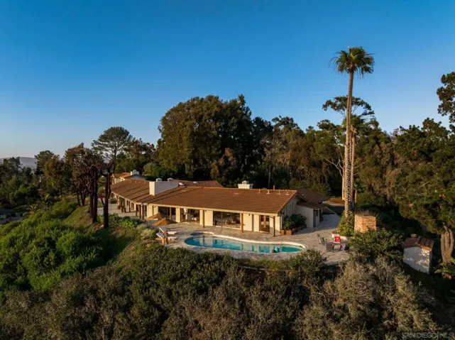 16532 Los Morros, Rancho Santa Fe, California 92067
