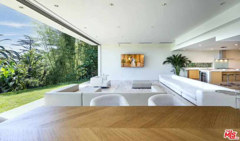 1466 N Bel Air Road, Los Angeles, California 90077