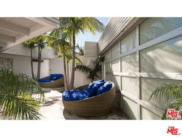 1466 N Bel Air Road, Los Angeles, California 90077