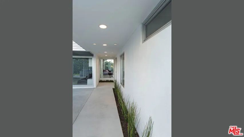 1466 N Bel Air Road, Los Angeles, California 90077