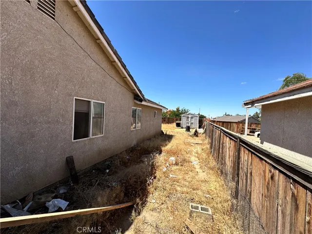 11796 Begonia, Adelanto, California 92301