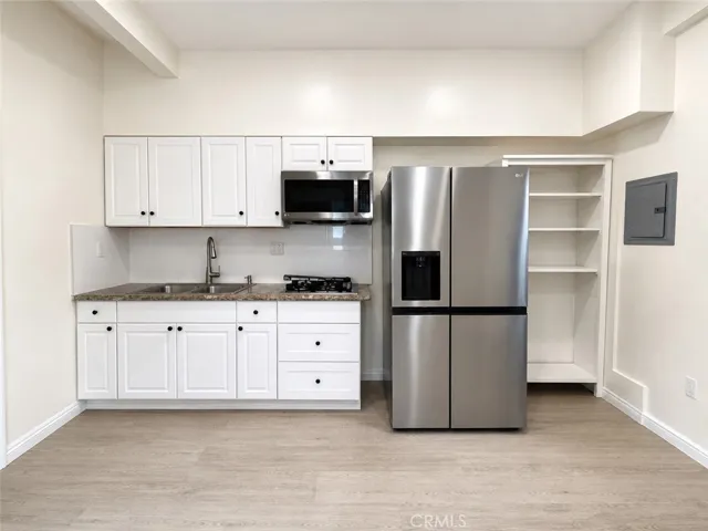 19520 Hart Street, Reseda, California 91335