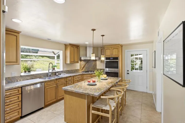 3554 Ryan Drive, Escondido, California 92025