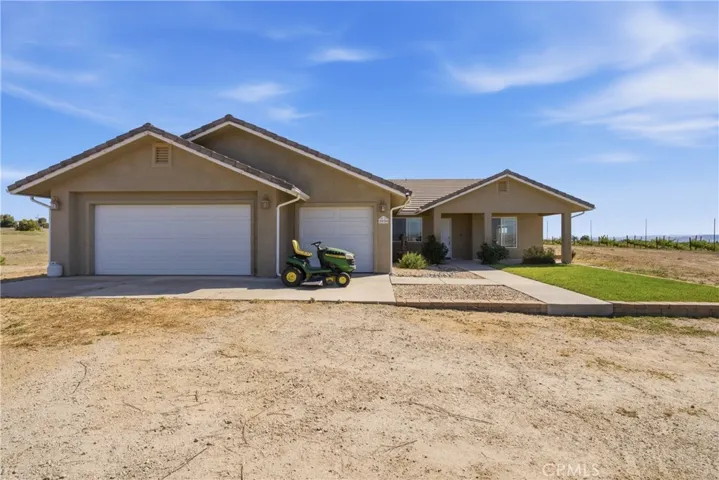 8020 Baron, Paso Robles, California 93446