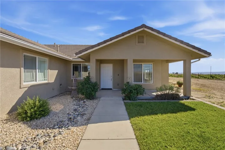 8020 Baron, Paso Robles, California 93446