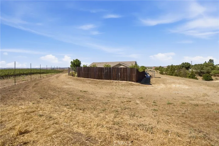 8020 Baron, Paso Robles, California 93446