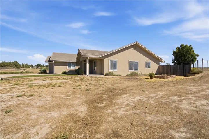 8020 Baron, Paso Robles, California 93446