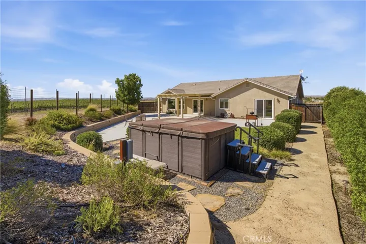 8020 Baron, Paso Robles, California 93446