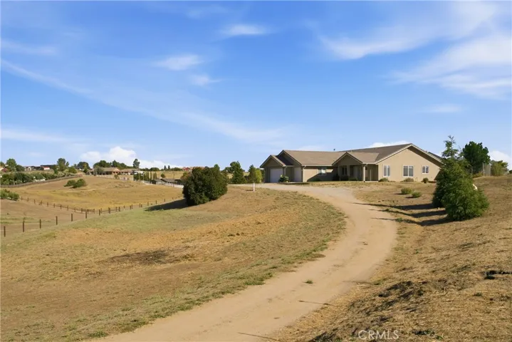8020 Baron, Paso Robles, California 93446