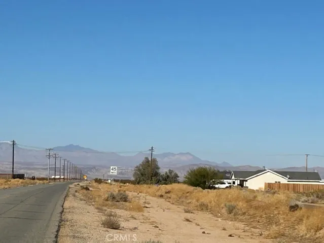 2880 Neuralia Road, California City, California 93505