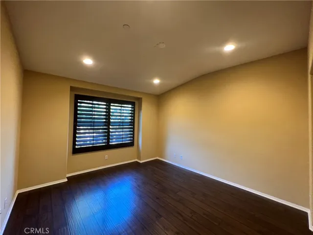 all with Laminate flooring throughout