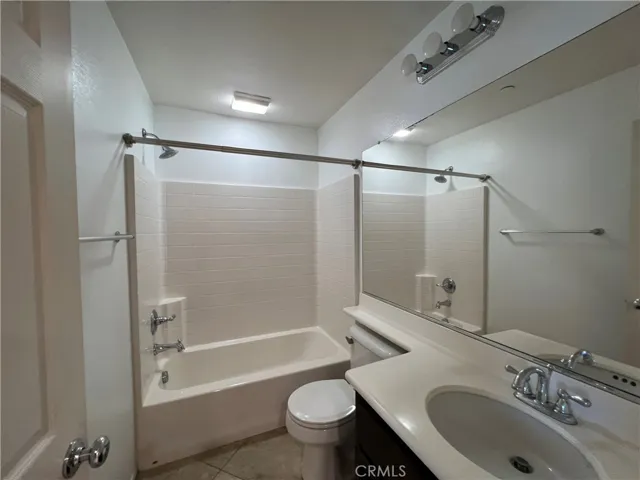 Hallway full bath