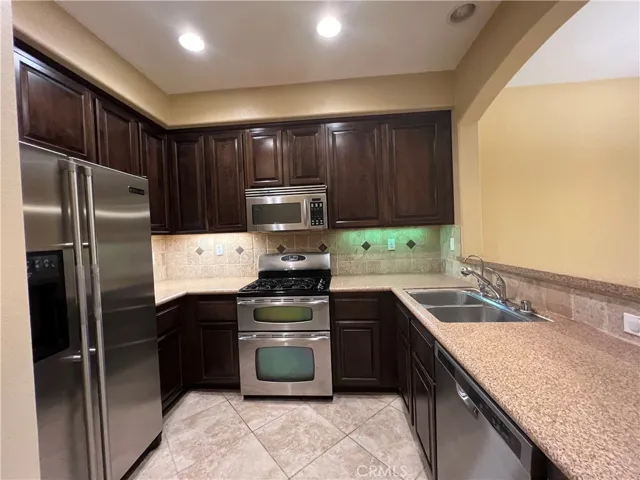 56 Trailing Vine, Irvine, California 92602