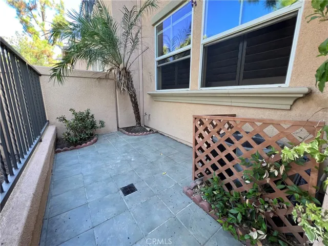 Cozy small yard at front