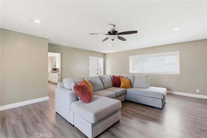 3403 Roxanne, Long Beach, California 90808