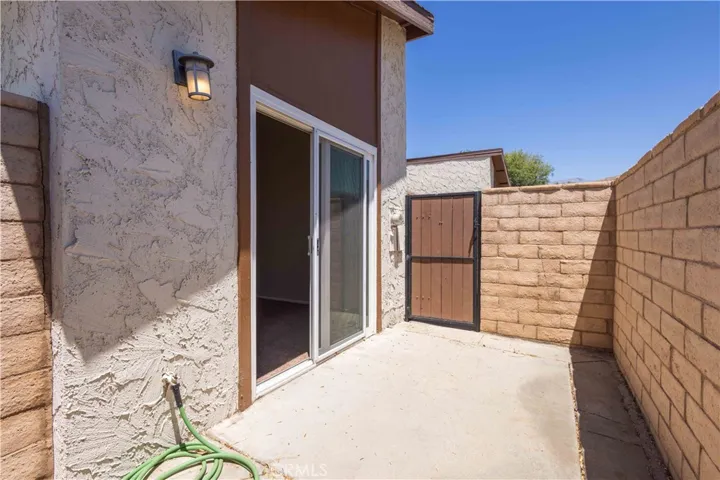 1272 Vista Serena, Banning, California 92220