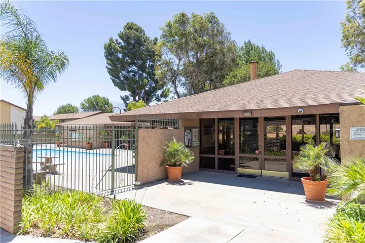 1272 Vista Serena, Banning, California 92220