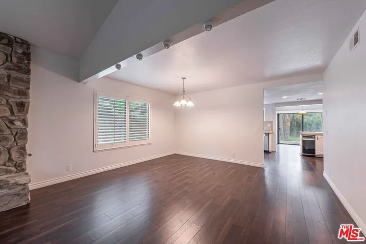 27821 Via Amistosa, Agoura Hills, California 91301