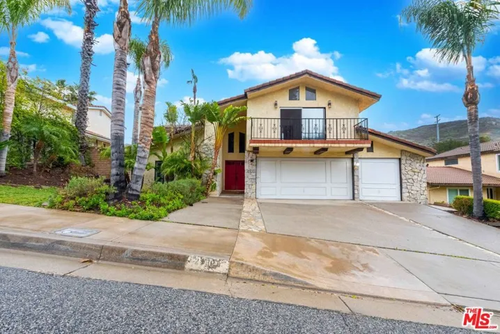 27821 Via Amistosa, Agoura Hills, California 91301