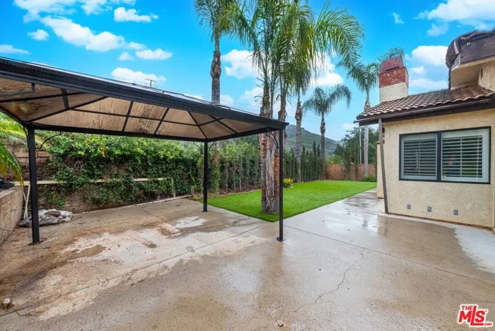 27821 Via Amistosa, Agoura Hills, California 91301
