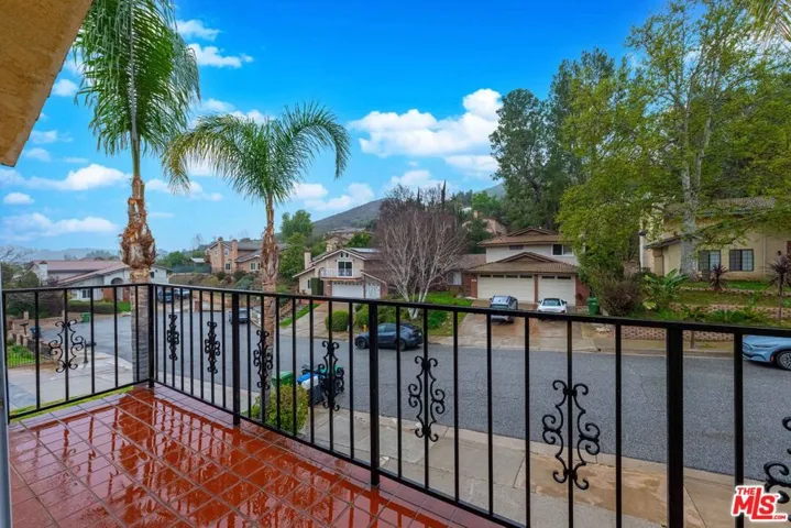 27821 Via Amistosa, Agoura Hills, California 91301