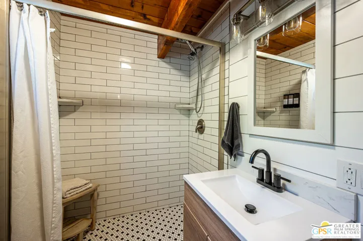 634 W Rainbow Boulevard, Big Bear City, California 92314