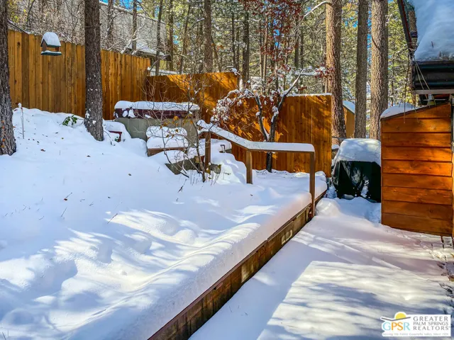 634 W Rainbow Boulevard, Big Bear City, California 92314
