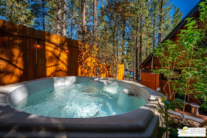 634 W Rainbow Boulevard, Big Bear City, California 92314
