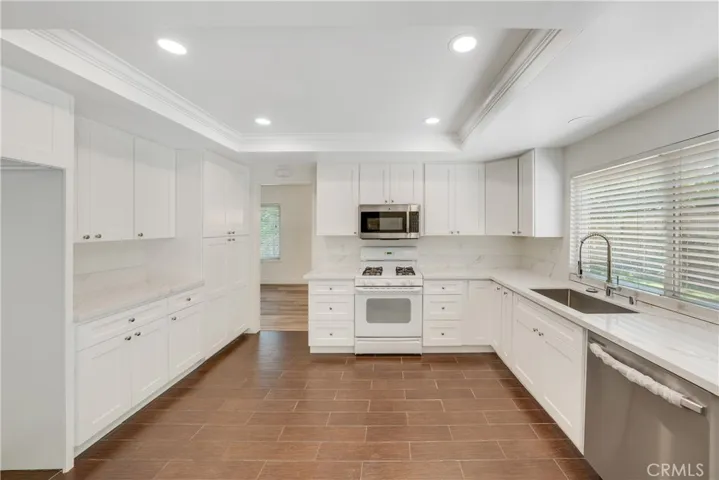 14 Yorktown, Irvine, California 92620
